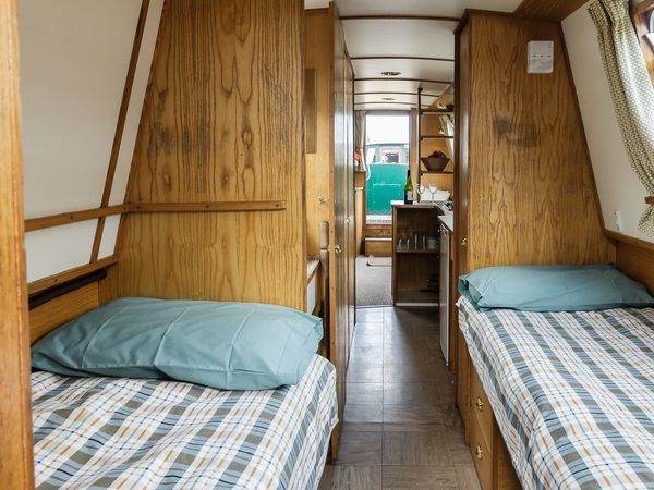 Custom Built Narrow Boat | Clee