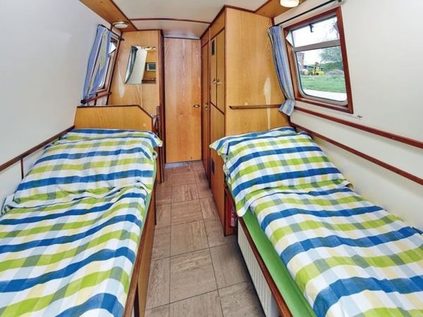 Custom Built Narrow Boat | Mendip