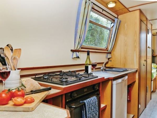 Custom Built Narrow Boat | Mendip