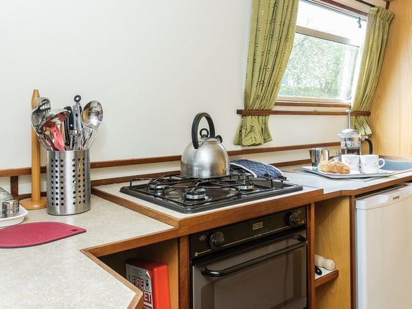 Custom Built Narrow Boat | Mendip