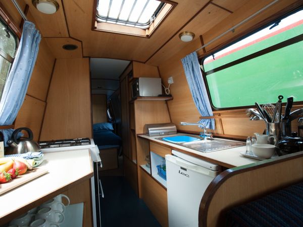 Custom Built Narrow Boat | Laughton