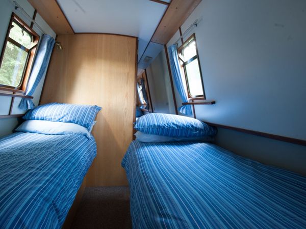 Custom Built Narrow Boat | Laughton