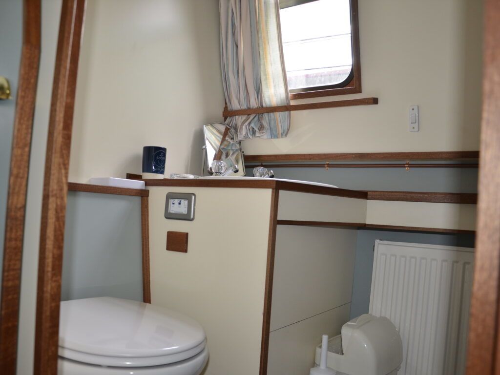 Custom Built Narrow Boat | Arbury