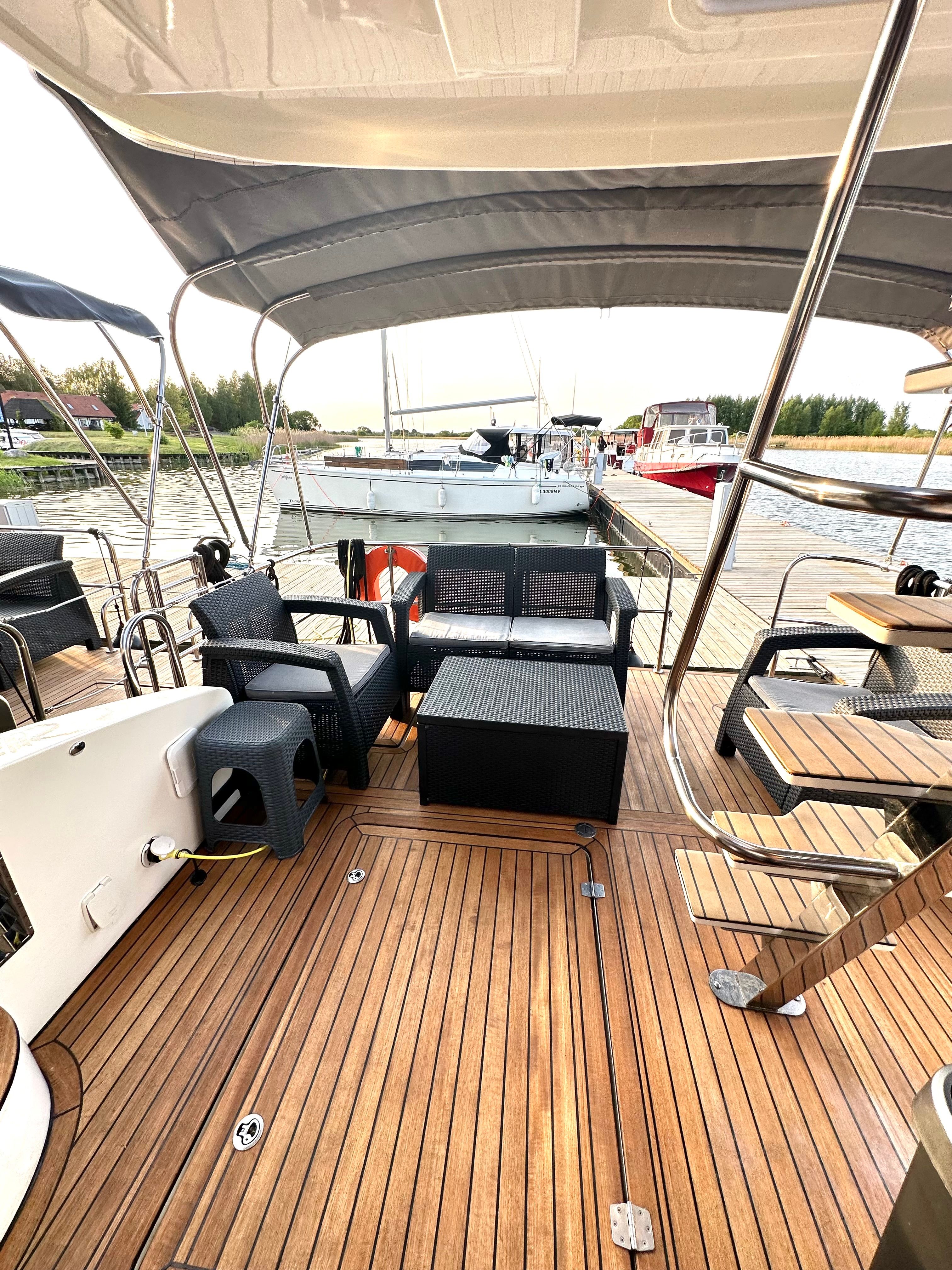 Cobra Yachts 40 | Seistan