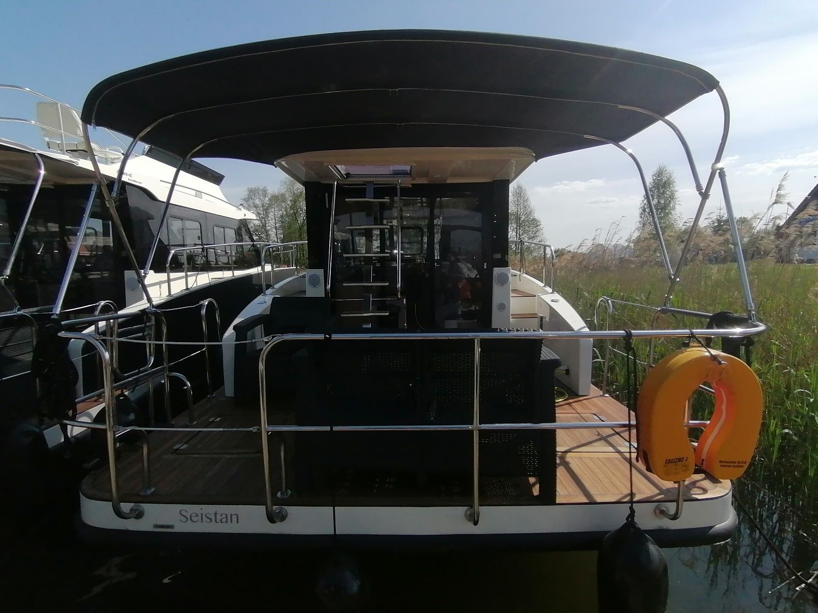 Cobra Yachts 40 | Seistan