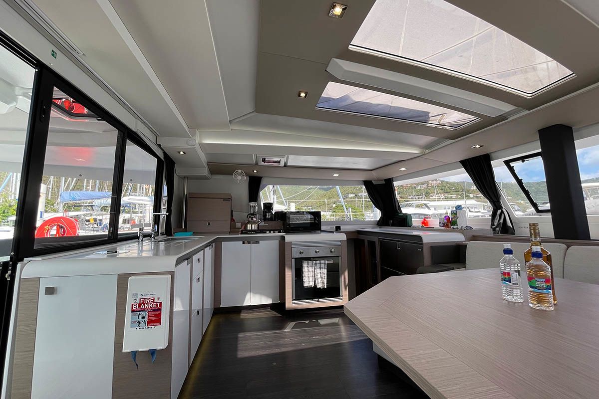 Fountaine Pajot Tanna 47 | Knotty Cat