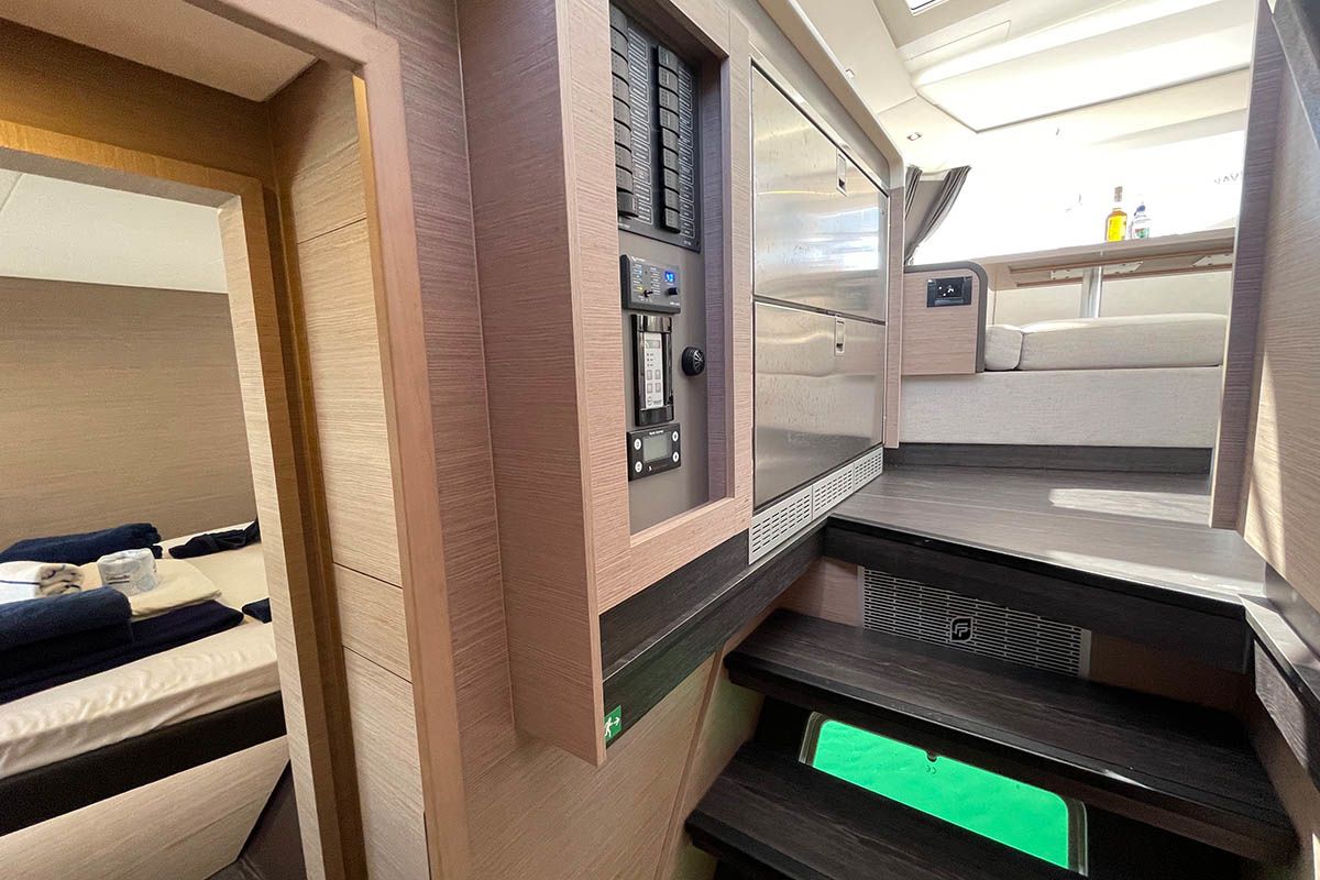 Fountaine Pajot Tanna 47 | Knotty Cat