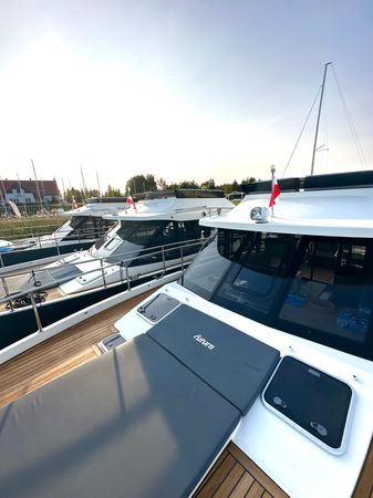 Cobra Yachts 40 | Sumatra