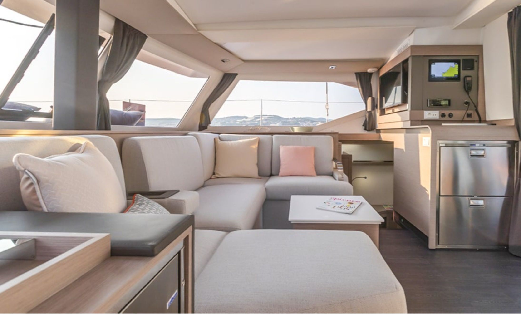 Fountaine Pajot Isla 40 | Shrimpy