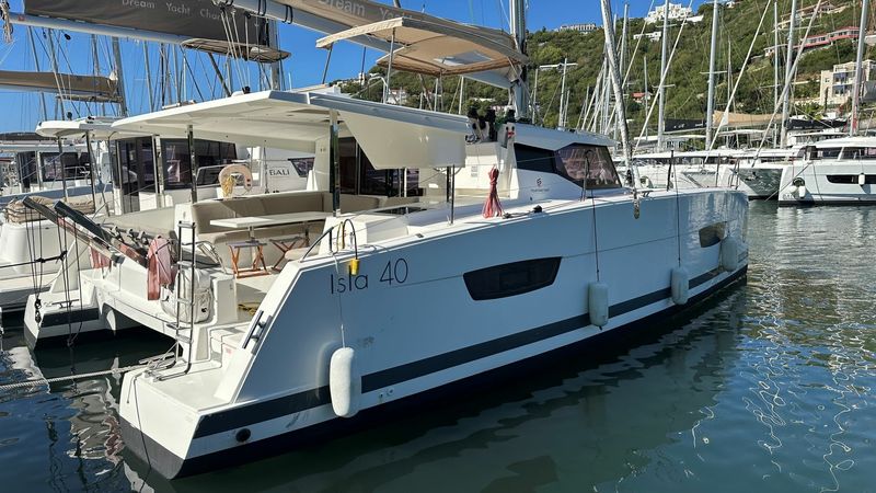 Fountaine Pajot Isla 40 | Shrimpy