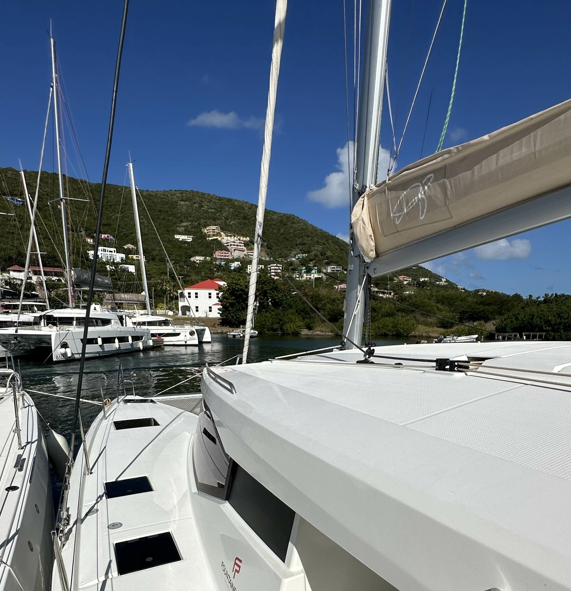 Fountaine Pajot Isla 40 | Shrimpy