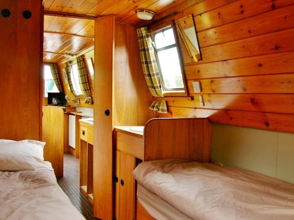 Custom Built Narrow Boat | Brendon