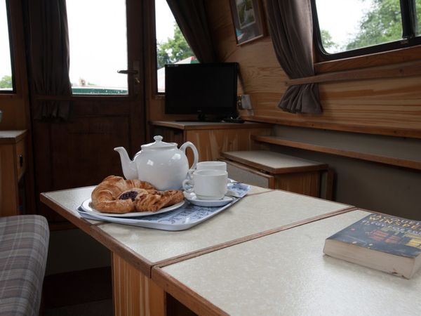 Custom Built Narrow Boat | Wenlock