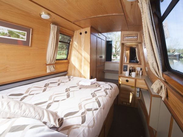 Custom Built Narrow Boat | Wenlock