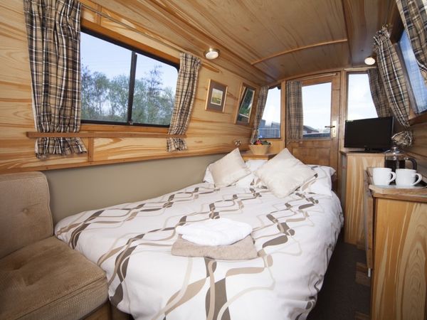 Custom Built Narrow Boat | Wenlock