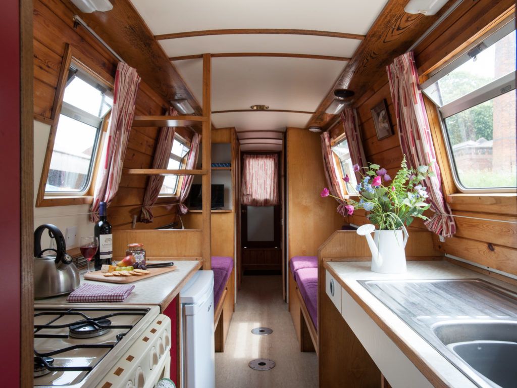 Custom Built Narrow Boat | Berwyn