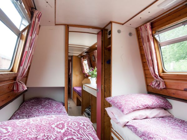 Custom Built Narrow Boat | Berwyn