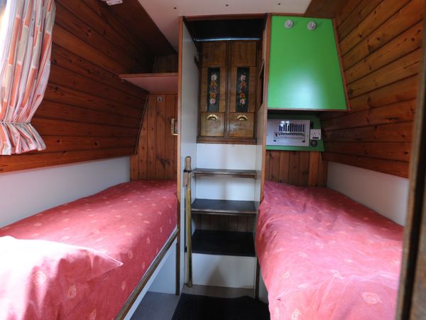 Custom Built Narrow Boat | Pennine
