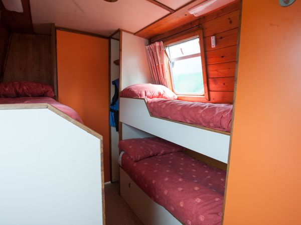 Custom Built Narrow Boat | Chiltern