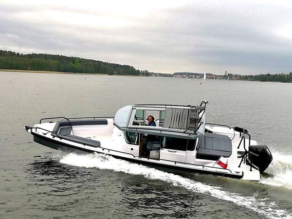 Axopar 28 Cabin Brabus Line | Sno