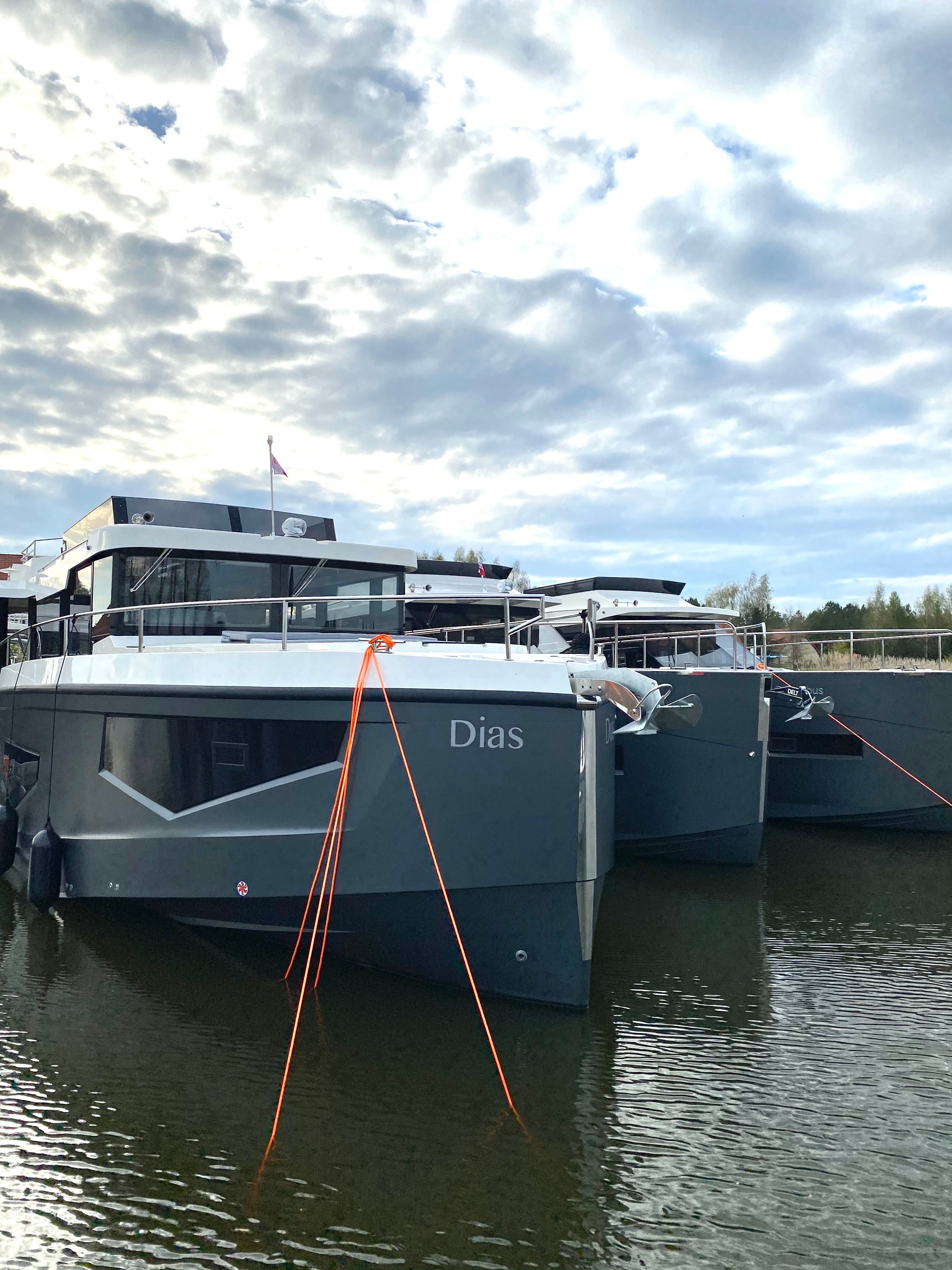 Cobra Yachts 45 | Dias