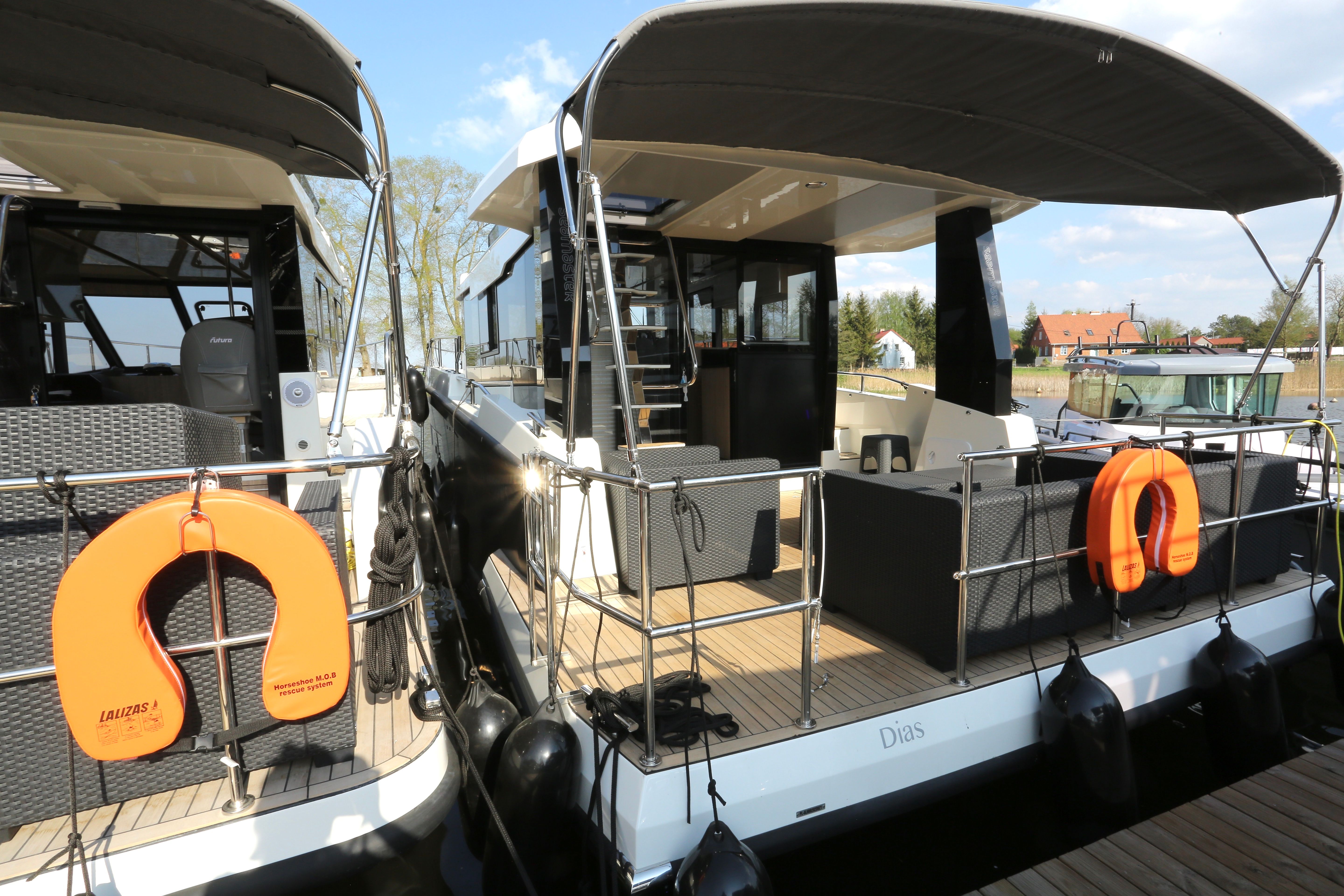 Cobra Yachts 45 | Dias