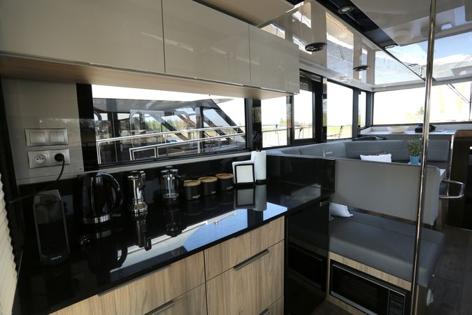 Cobra Yachts 45 | Dias