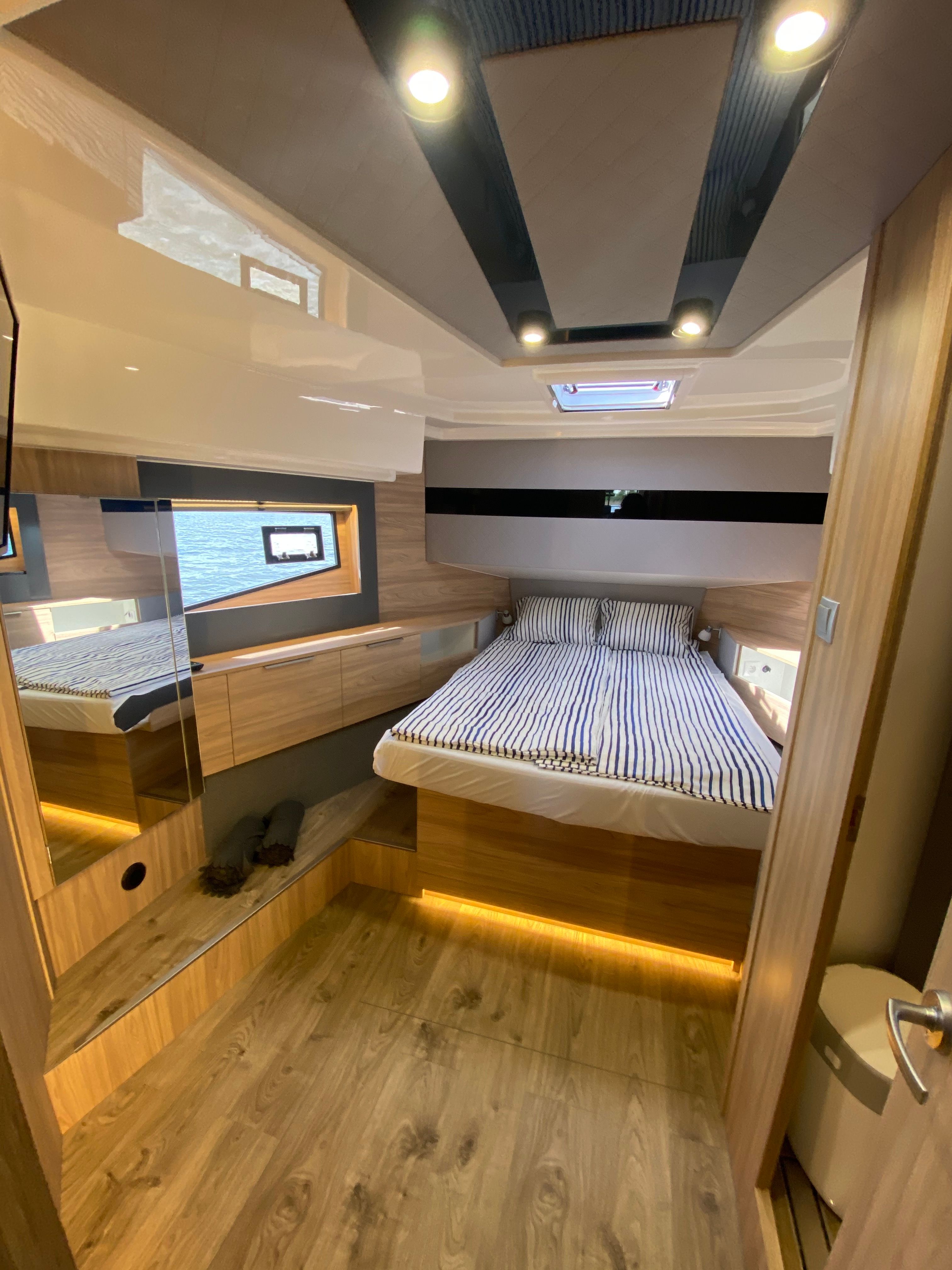 Cobra Yachts 45 | Dias