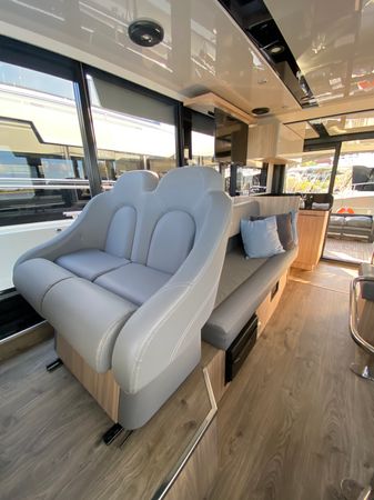 Cobra Yachts 45 | Dias