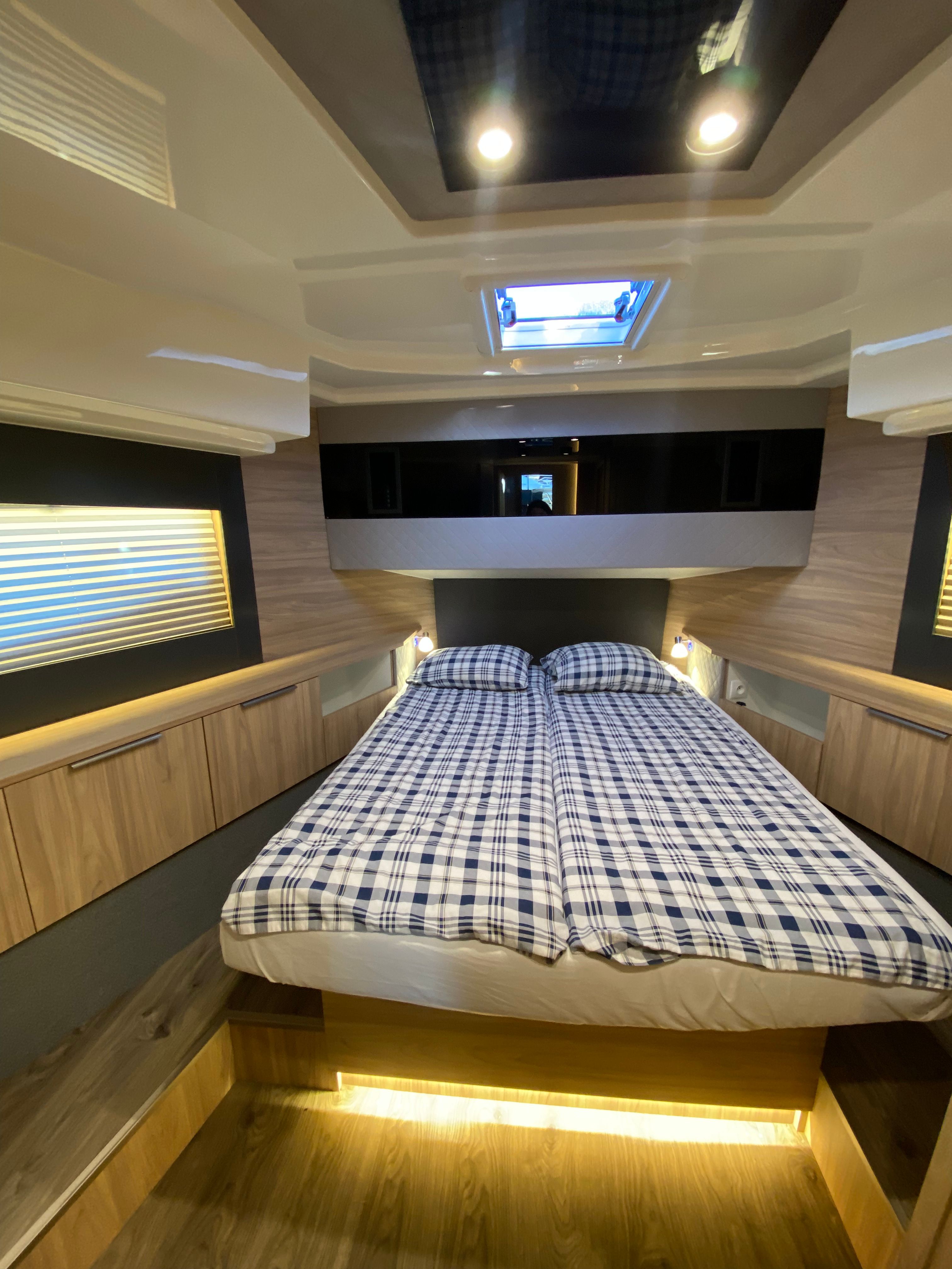 Cobra Yachts 45 | Dias