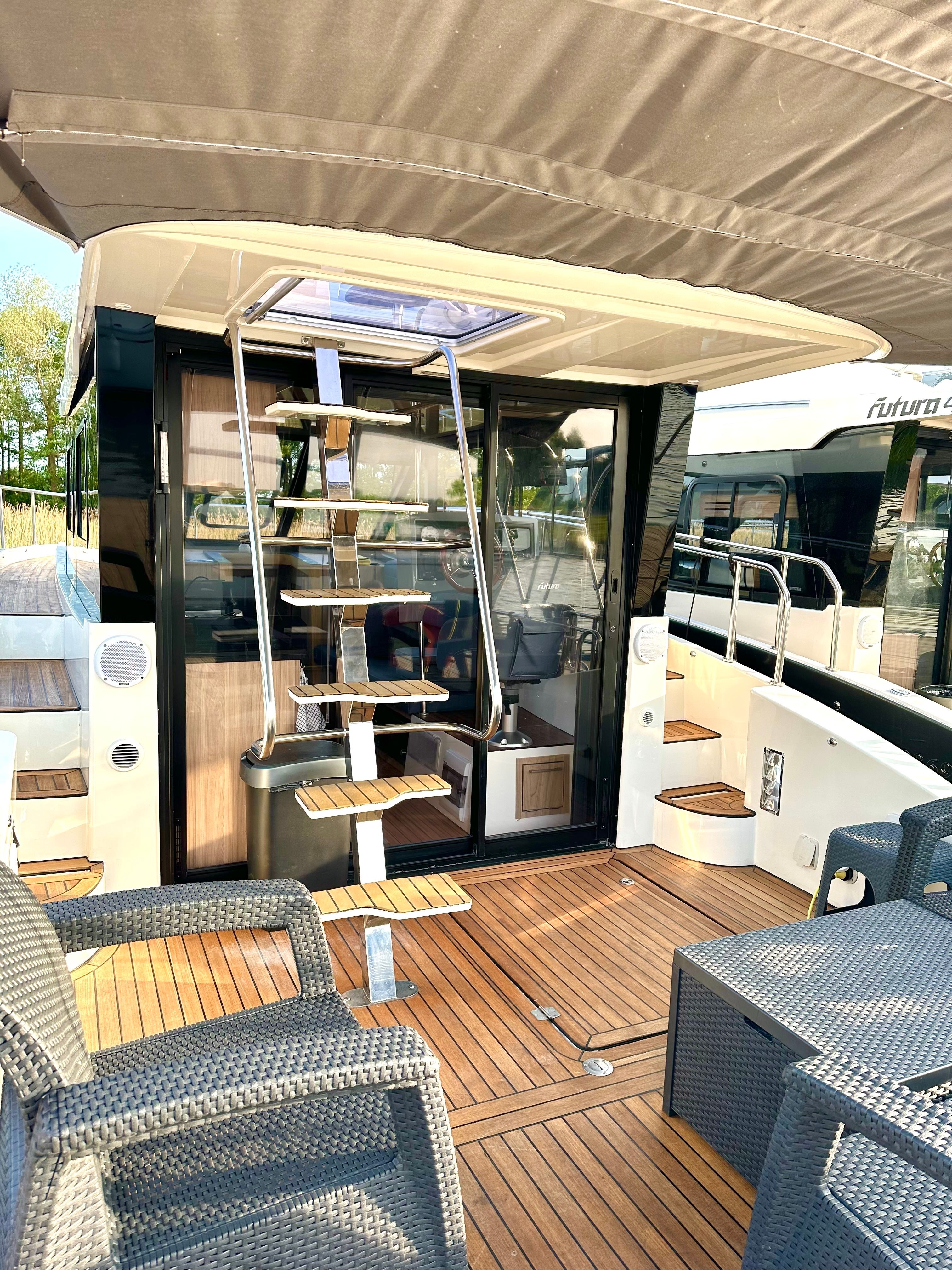 Cobra Yachts 45 | Dias