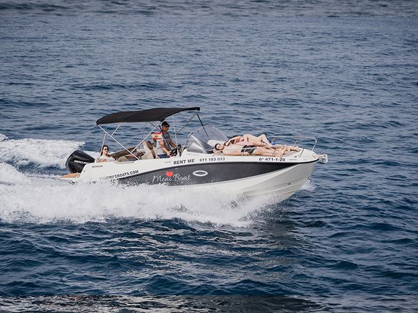 Quicksilver 755 Sun Deck | Moni Boat