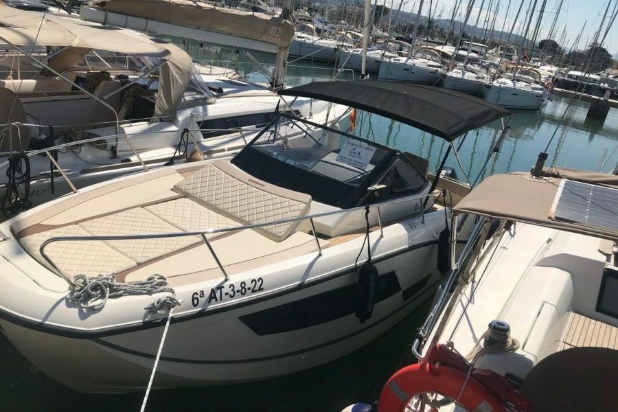 Quicksilver 875 | Sundeck