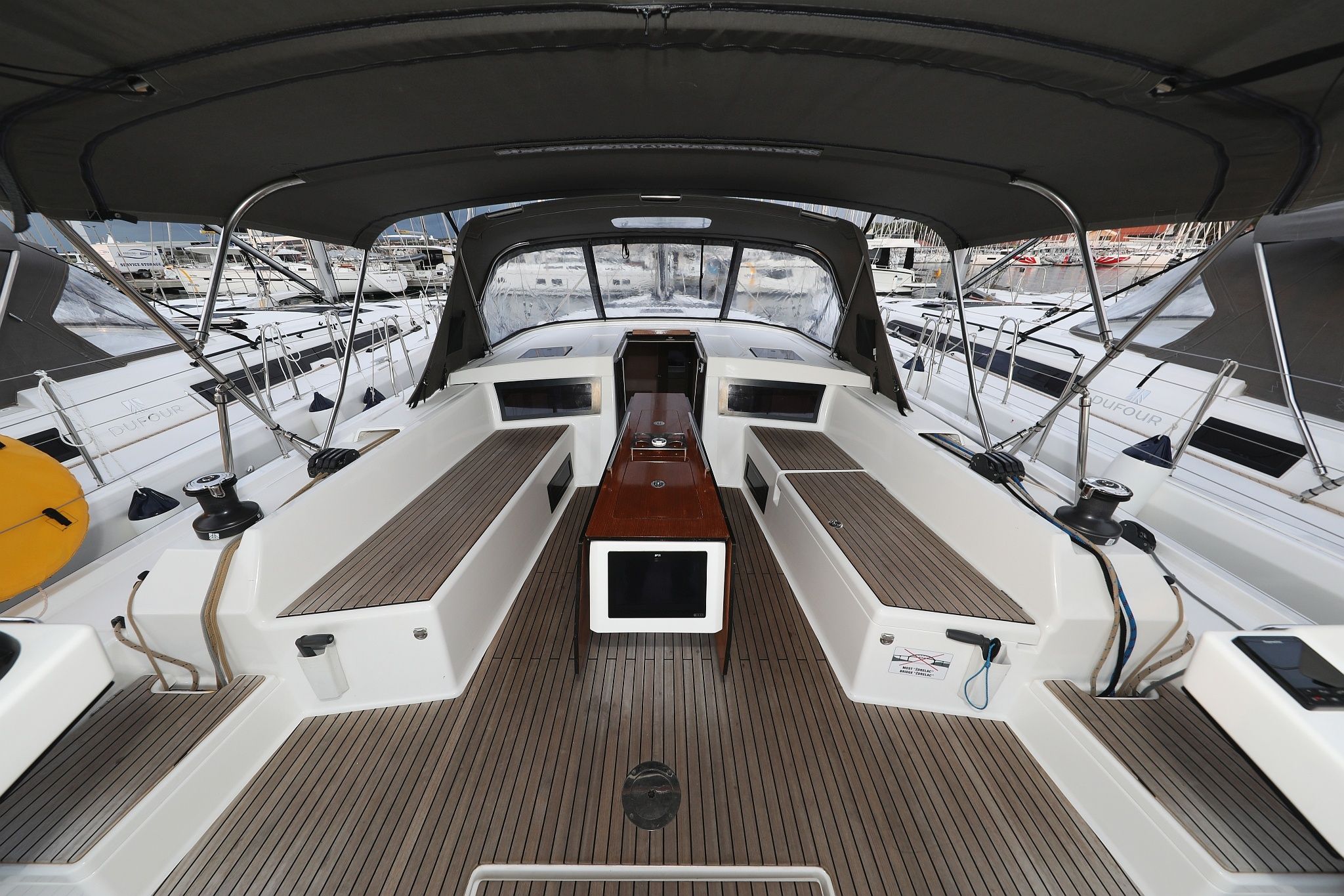 Dufour 470 | Chill Course