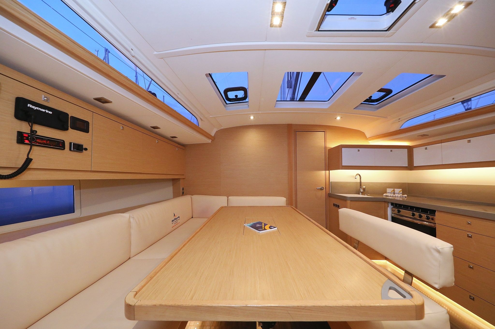 Dufour 470 | Chill Course