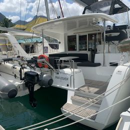 Lagoon 40 | Pina Colada