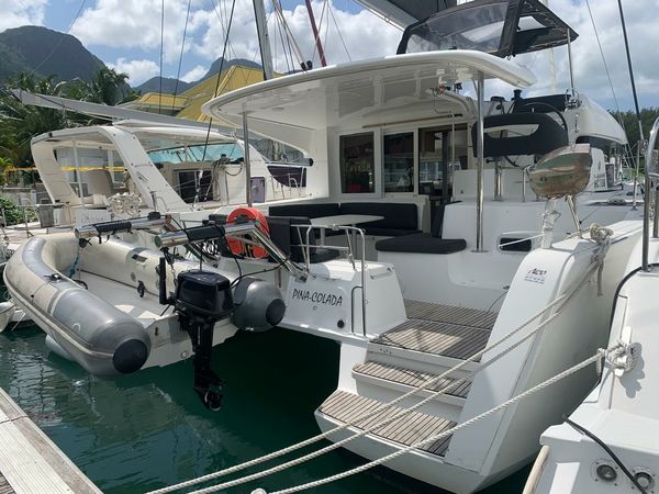 Lagoon 40 | Pina Colada