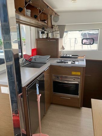 Lagoon 40 | Pina Colada