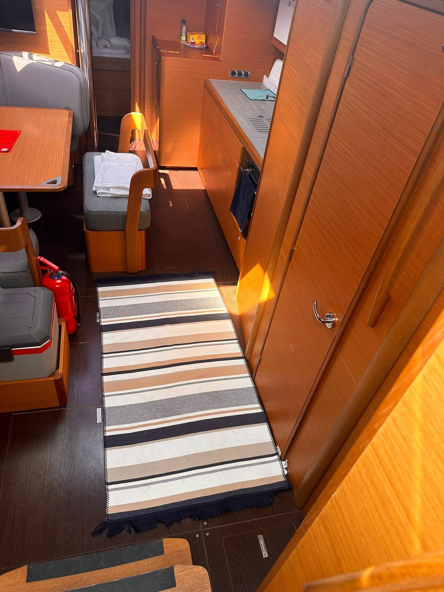 Dufour 430 | Scarlet