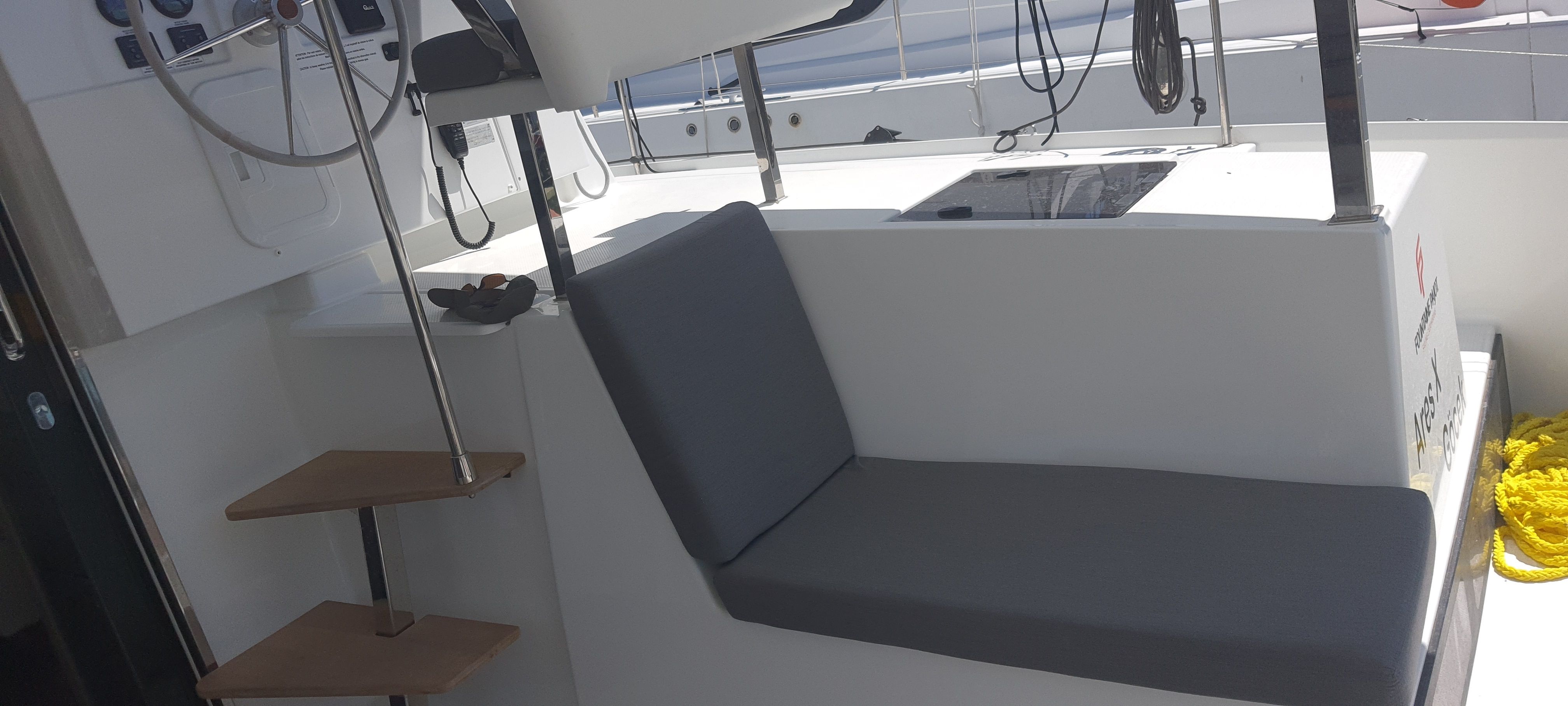 Fountaine Pajot Isla 40 | Ares 10