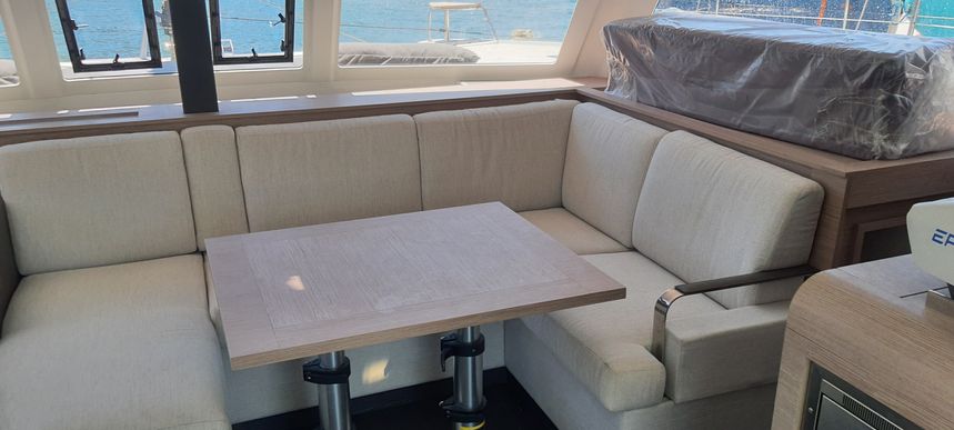Fountaine Pajot Isla 40 | Ares 10