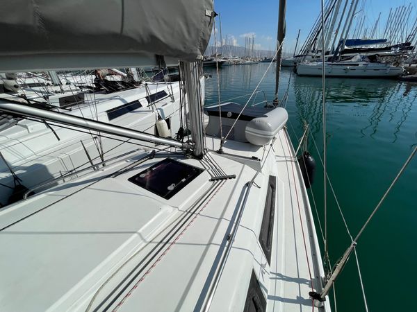 Hanse 325 | Selini