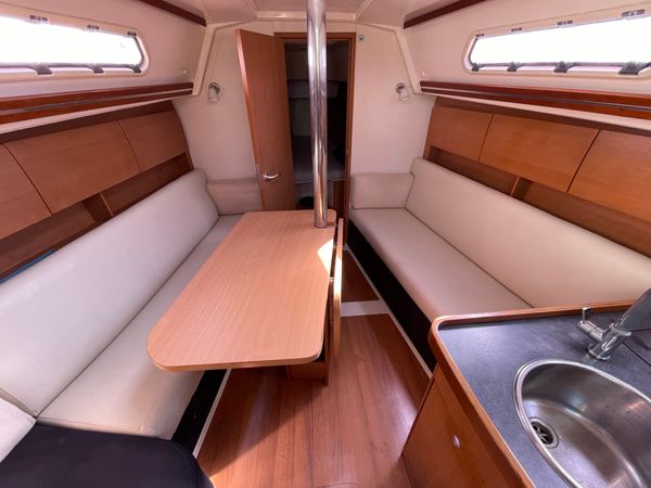 Hanse 325 | Selini