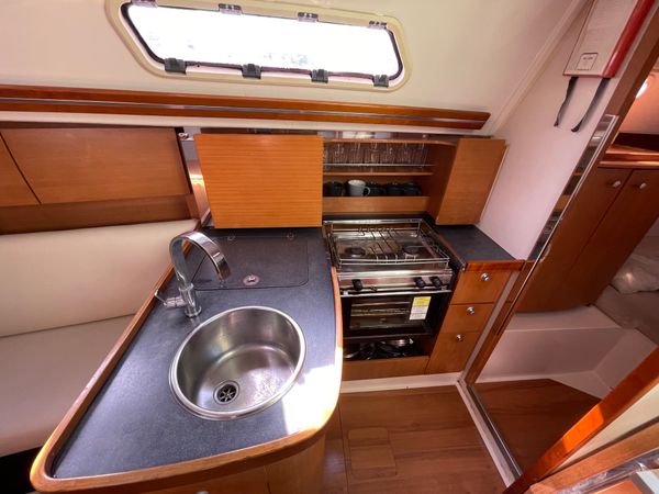 Hanse 325 | Selini