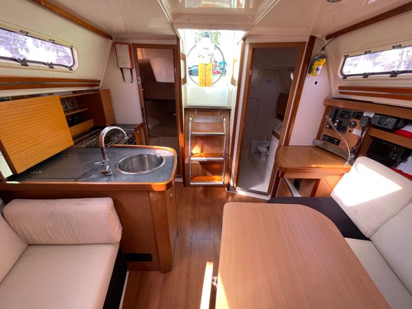 Hanse 325 | Selini