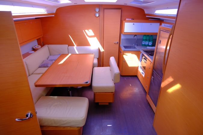 Dufour 470 | Banshee