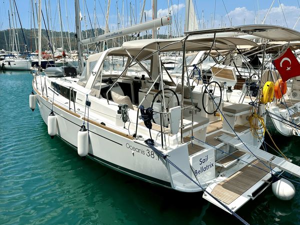 Beneteau Oceanis 38.1 | Sail Bellatrix