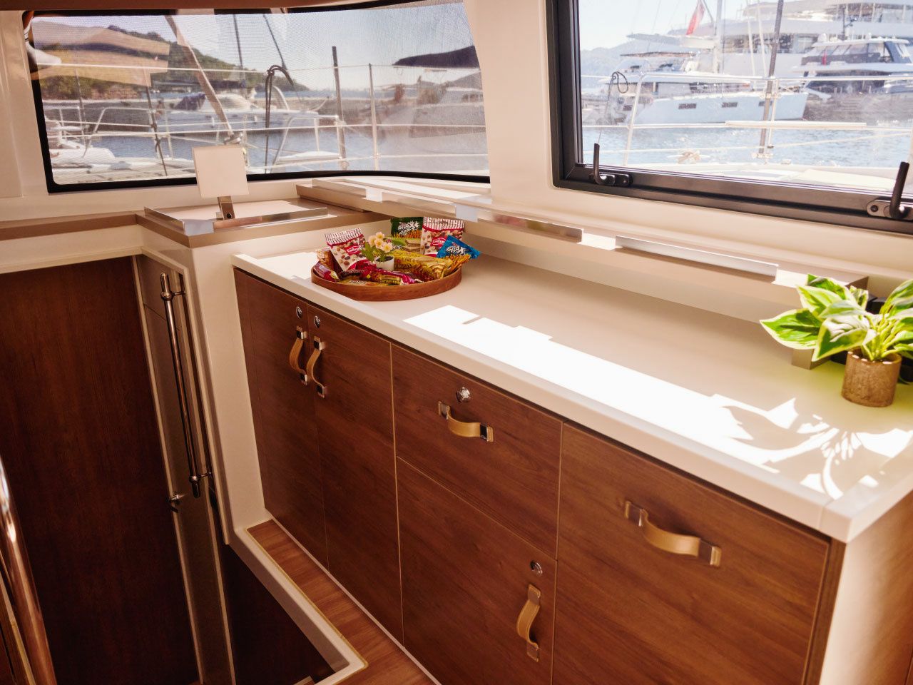 Bali 4.6 | Ediba Scorpio