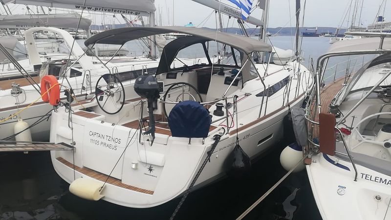 Jeanneau Sun Odyssey 439 | Captain Tzinos