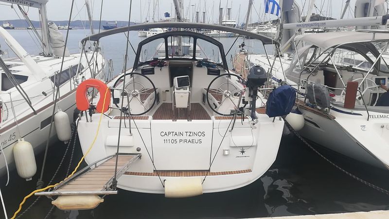 Jeanneau Sun Odyssey 439 | Captain Tzinos